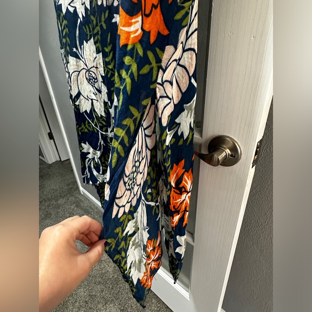 Janice Apparel- Floral and Leaves Kimono One Size - Picture 5 of 8